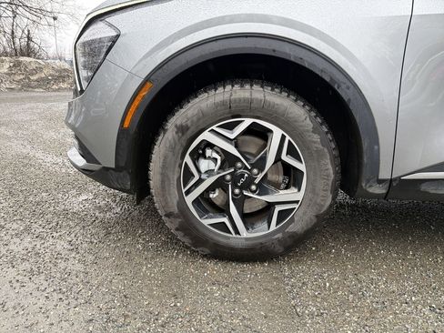 Used 2024 Kia Sportage LX image 10