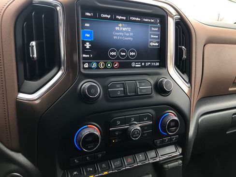 Used 2021 Chevrolet Silverado 1500 High Country w/ Technology Package image 14