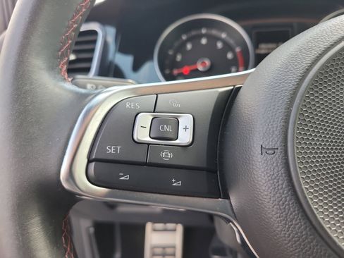 Used 2021 Volkswagen Golf 4-Door FWD image 27
