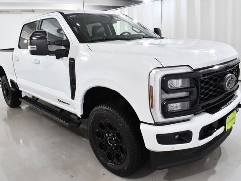 New 2026 Ford F350 Lariat w/ Black Appearance Package image 5