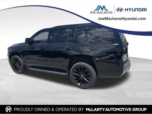 Used 2019 Cadillac Escalade Luxury w/ Escalade Sport Edition AWD/4WD image 9