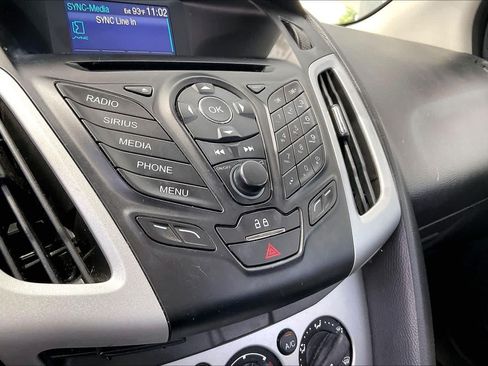 Used 2014 Ford Focus SE FWD image 14