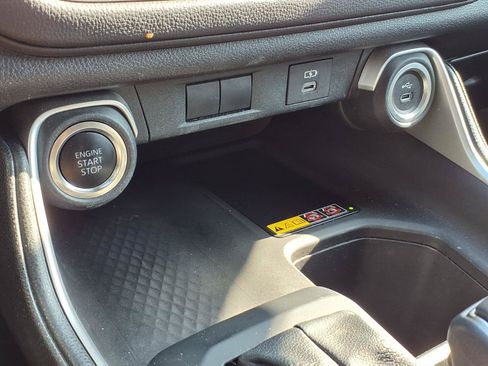 Certified 2025 Toyota Grand Highlander FWD image 11