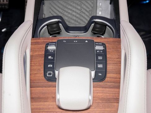 New 2026 Mercedes-Benz GLS 580 4MATIC image 24