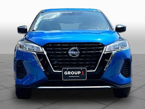 Used 2023 Nissan Kicks S FWD image 4