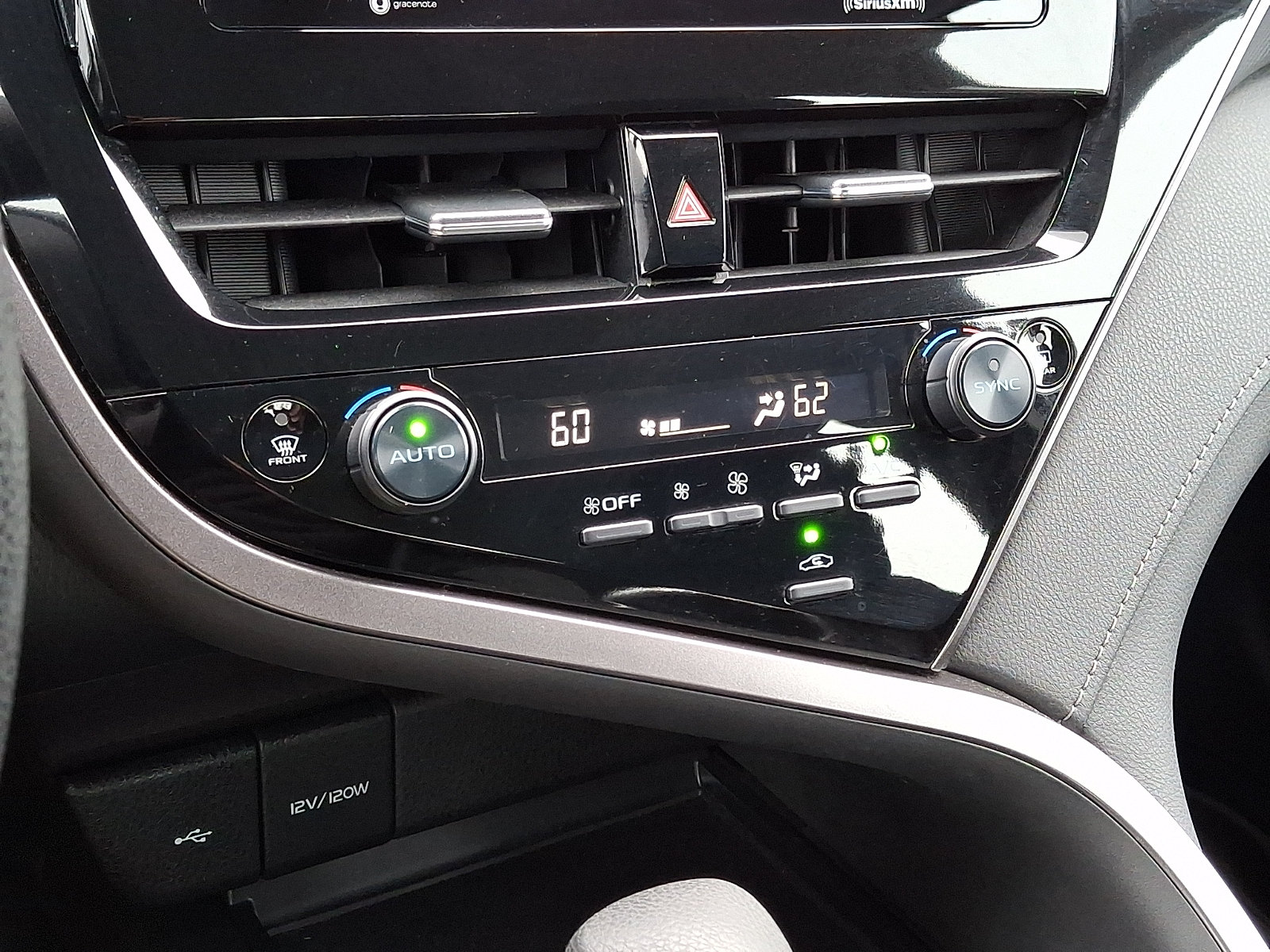 Used 2022 Toyota Camry LE FWD image 16