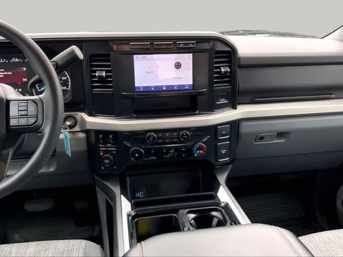 Used 2023 Ford F250 XLT w/ FX4 Off-Road Package AWD/4WD image 7