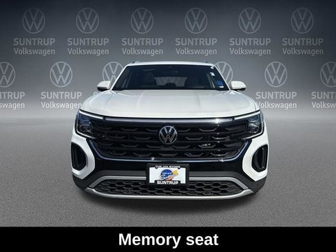Used 2025 Volkswagen Atlas Cross Sport SEL image 10