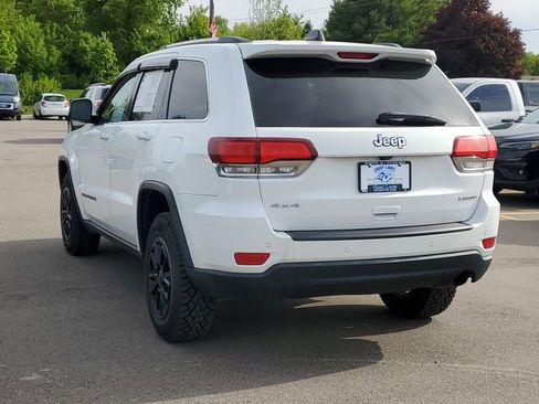 Used 2020 Jeep Grand Cherokee Laredo AWD/4WD image 3