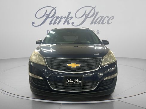Used 2015 Chevrolet Traverse LS FWD image 8