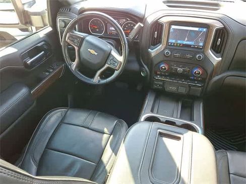 Certified 2022 Chevrolet Silverado 2500 High Country w/ Technology Package image 10