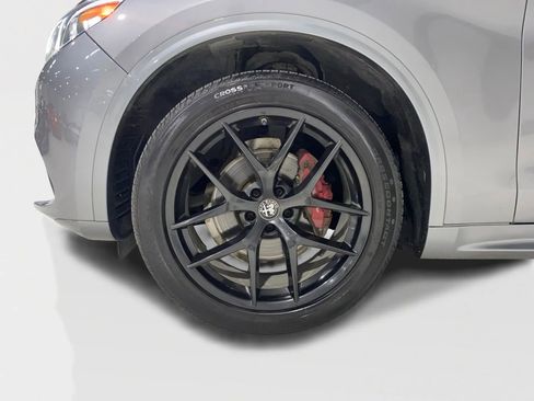 Used 2021 Alfa Romeo Stelvio Ti w/ Nero Edizione image 25