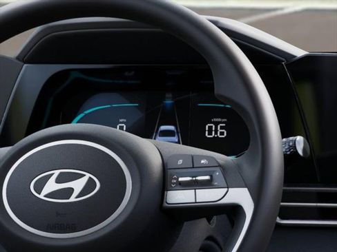 New 2026 Hyundai Elantra SE image 14