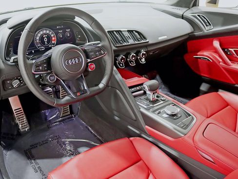 Used 2021 Audi R8 V10 w/ Premium Package RWD image 16