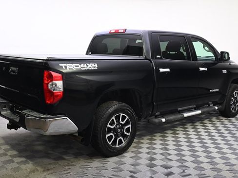 Used 2017 Toyota Tundra SR5 image 7