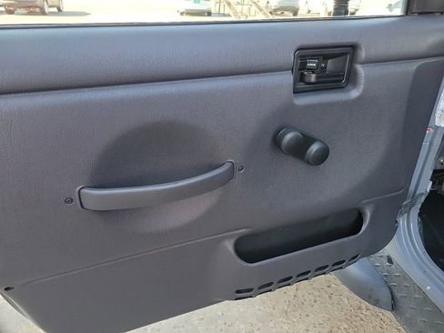 Used 2001 Jeep Wrangler Sport image 12