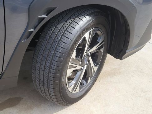 Certified 2025 Subaru Crosstrek 2.0i Premium image 5