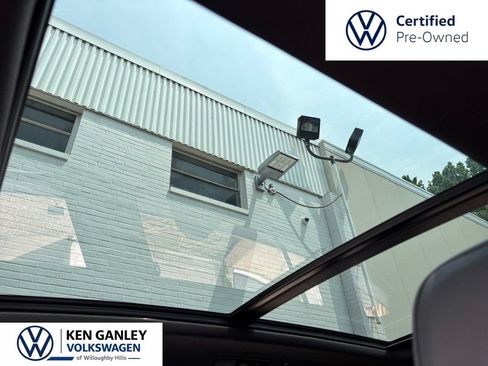 Used 2022 Volkswagen Tiguan SEL R-Line AWD/4WD image 25