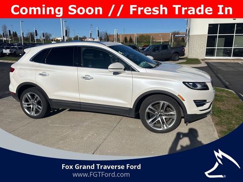 Used 2019 Lincoln MKC Reserve w/ MKC Climate Package AWD/4WD image 1
