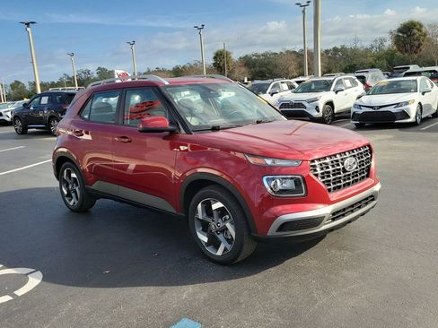 Used 2023 Hyundai Venue SEL w/ Cargo Package image 2