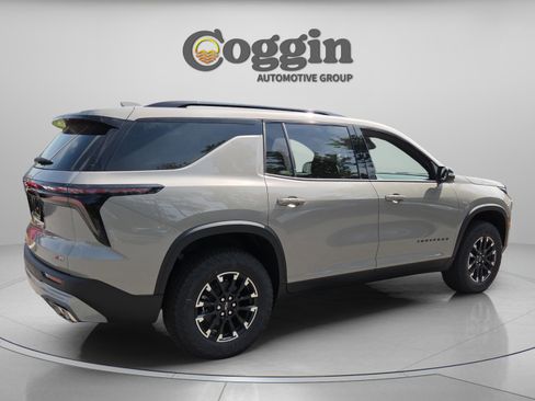 New 2026 Chevrolet Traverse Z71 w/ LPO, Floor Liner Package AWD/4WD image 5