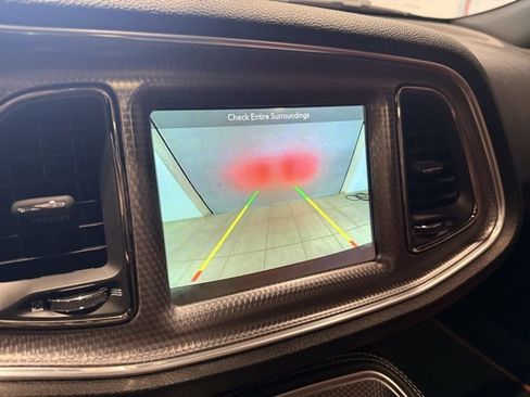 Used 2019 Dodge Challenger SRT Hellcat Redeye image 38