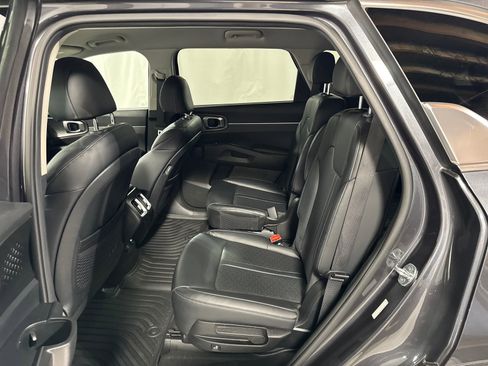 Certified 2022 Kia Sorento EX AWD/4WD image 5