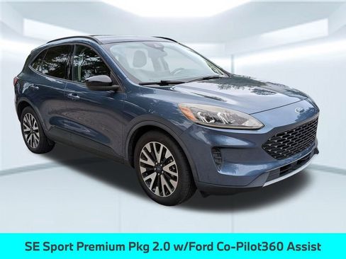 Used 2020 Ford Escape SE Sport image 9