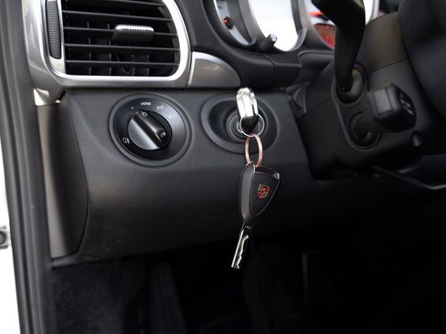 Used 2010 Porsche 911 Targa 4S image 39