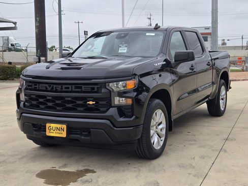 Used 2022 Chevrolet Silverado 1500 Custom RWD image 3