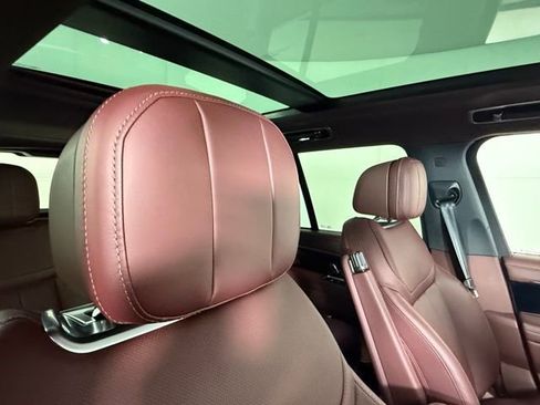 New 2025 Land Rover Range Rover SE image 34