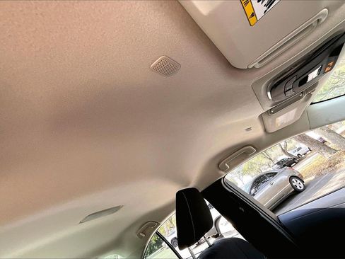 Used 2023 Toyota Corolla LE image 24