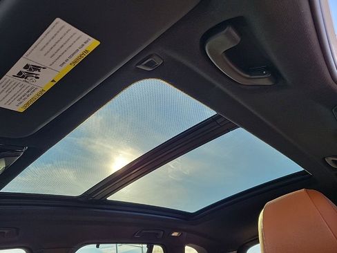 Used 2022 BMW X5 xDrive40i w/ M Sport Package image 39