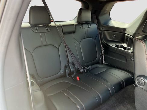 Used 2025 Honda Pilot TrailSport image 28