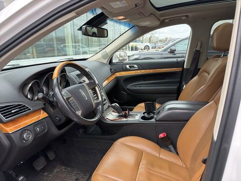 Used 2011 Lincoln MKT AWD w/ 101A Rapid Spec Order Code image 1