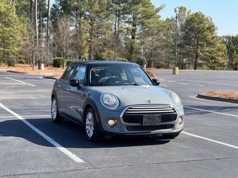 Used 2015 MINI Cooper 4-Door Hardtop image 1