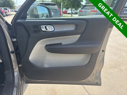 Used 2022 Volvo XC40 T5 Inscription w/ Advanced Package AWD/4WD image 10