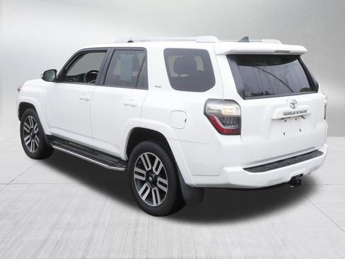 Used 2017 Toyota 4Runner SR5 Premium RWD image 5