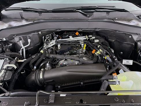 New 2025 Ford Explorer Active image 30