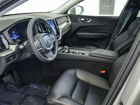 Certified 2023 Volvo XC60 B5 Core w/ Protection Package Premier image 18