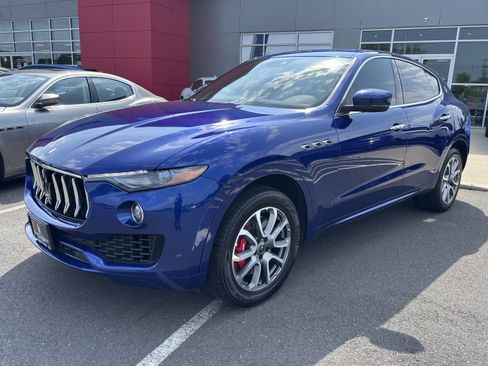 Used 2021 Maserati Levante S AWD/4WD image 3
