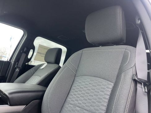 New 2026 RAM 2500 Big Horn AWD/4WD image 16