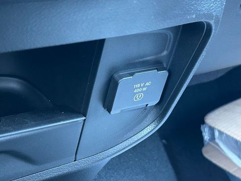 Used 2024 RAM 3500 Tradesman image 12