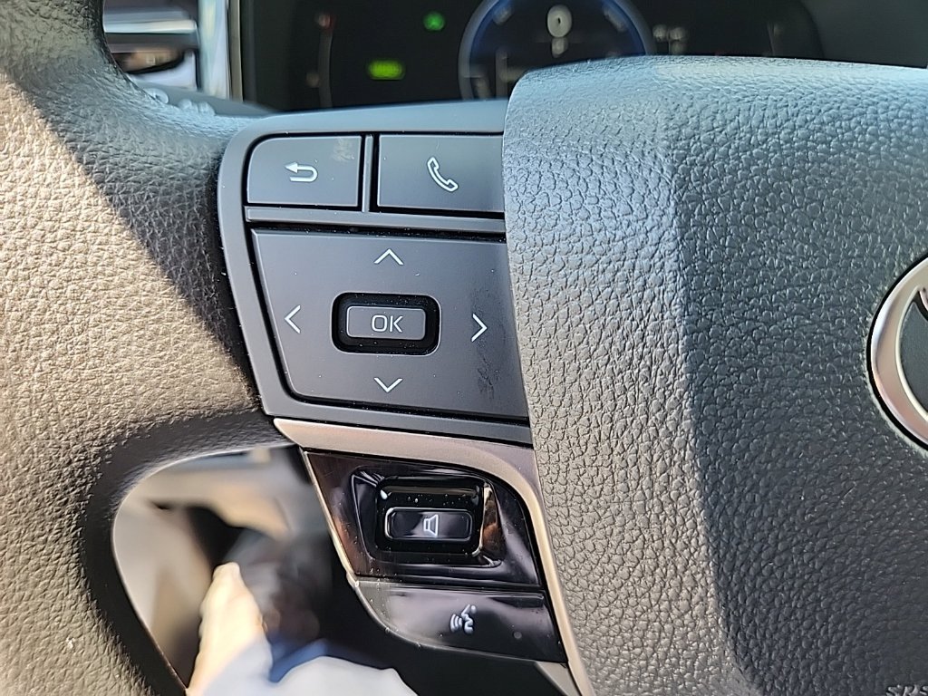 Used 2026 Toyota Camry LE FWD image 15