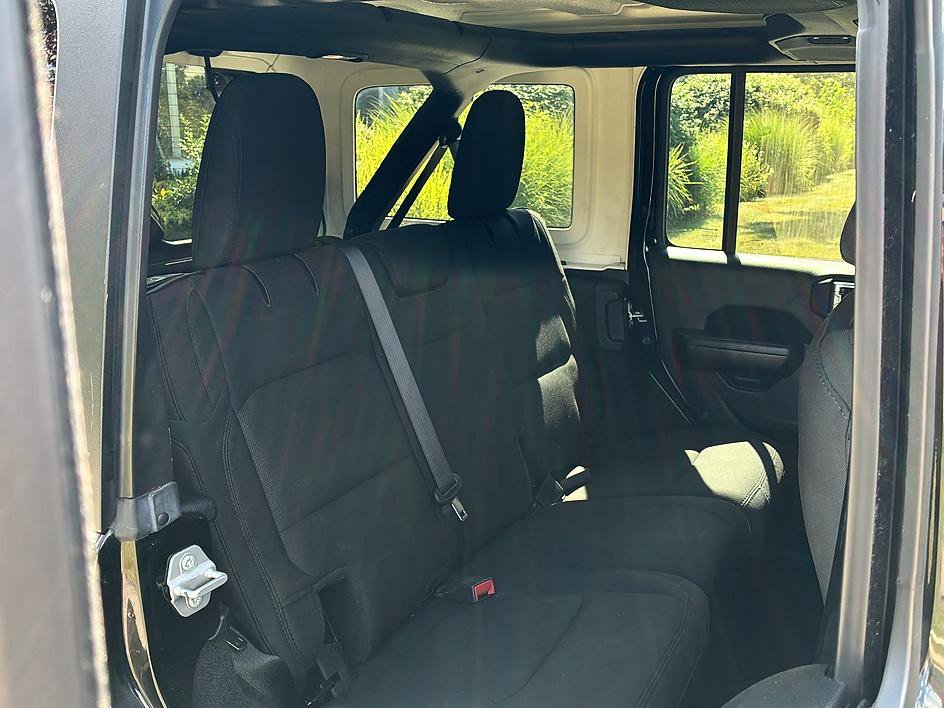 Used 2020 Jeep Wrangler Unlimited Sport S AWD/4WD image 35