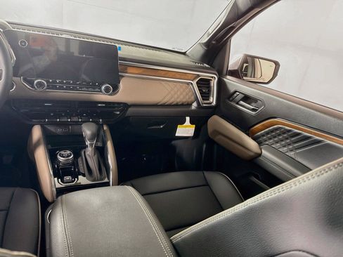 New 2026 GMC Canyon Denali AWD/4WD image 17