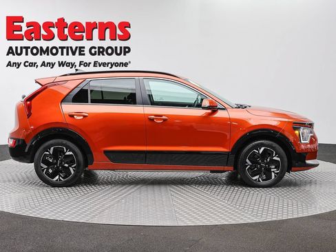 Used 2023 Kia Niro Wind w/ Wind Preserve Package FWD image 4