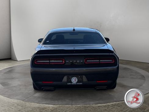 Used 2018 Dodge Challenger R/T Scat Pack w/ Leather Interior Group RWD image 6