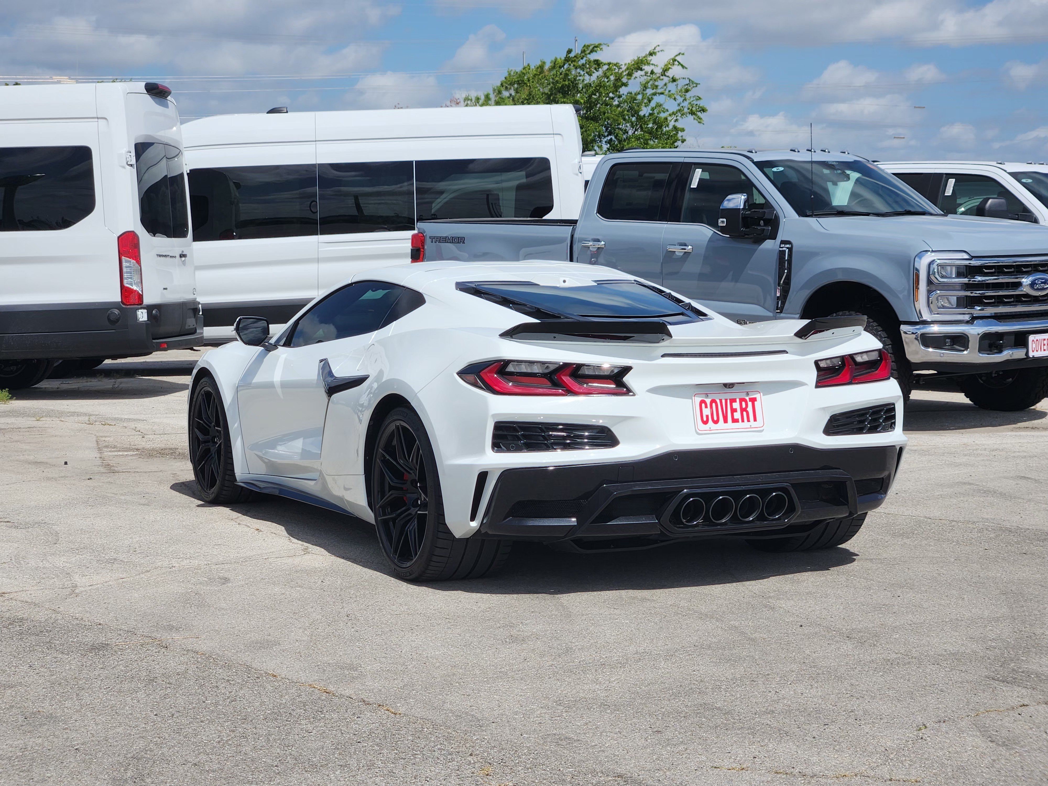 Used 2025 Chevrolet Corvette Z06 RWD image 5