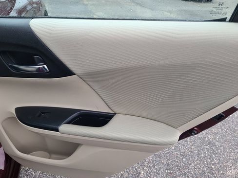 Used 2016 Honda Accord LX image 17